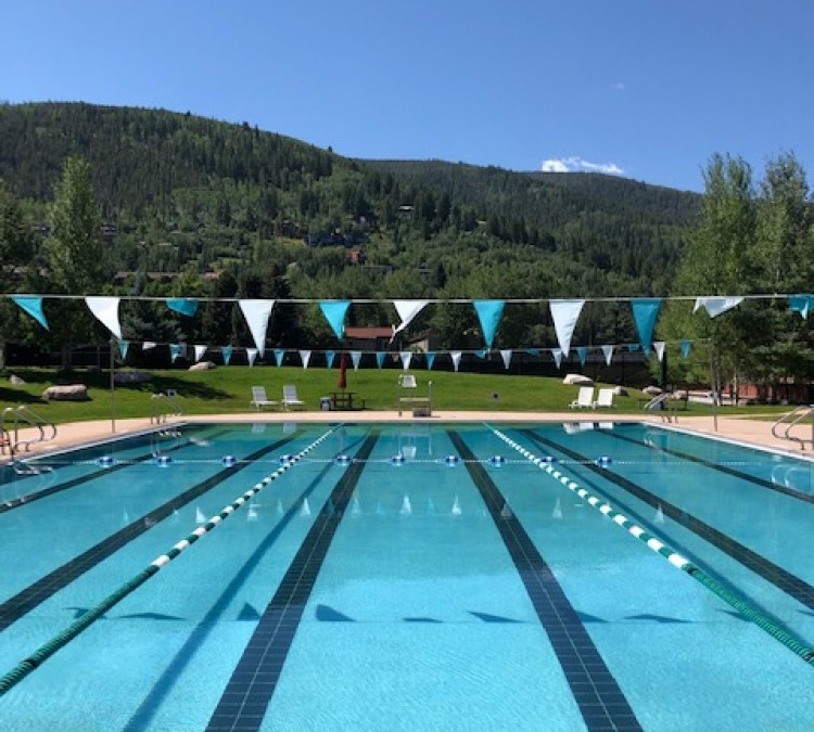 eaglevail-swimming-pool-photo